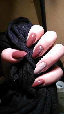 bling nr 26
semilac 135 frappe
semilac 037 gold disco