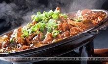 Gulasz na winie z dynią i grzybami