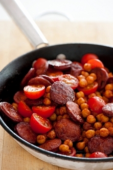CHORIZO Z CIECIERZYCĄ