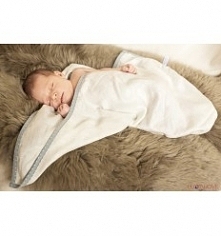 Warto poczytać dlaczego otulanie dziecka jest takie ważne. Strona Fabryki Wafelków ze specjalnymi otulaczami dla noworodków.