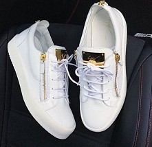 Ślicznie białe buty