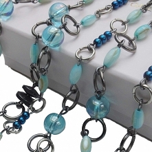 Błękitny długi naszyjnik z ...