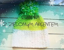 Czapka z zielonym akcentem