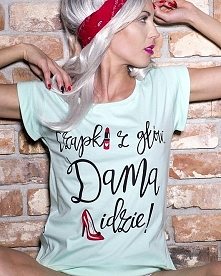 Koszulka Czapki z głów , dama idzie