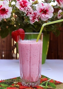 Koktajl truskawkowy - Wypie...