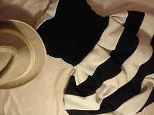 capsule wardrobe (klik) :)