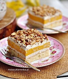 Ciasto z kremem dyniowym. Przepis po kliknięciu w zdjęcie.