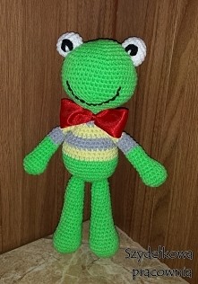 Żaba z włóczki - fb "Szydełkowa pracownia"