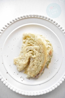 Kapusta włoska pieczona pod beszamelem