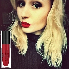 Matowa pomadka w płynie z Golden Rose. Zakochałam się od pierwszego nałożenia. Produkt godny polecenia : w przystępnej cenie-bardzo dobrej jakości.