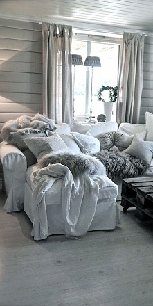 dekoracyjne poduszki w domu, poduszki na kanapę, poduszki do sypialni, poduszki na krzesła, poszewki na poduszki