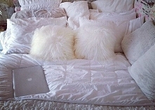 dekoracyjne poduszki w domu, poduszki na kanapę, poduszki do sypialni, poduszki na krzesła, poszewki na poduszki