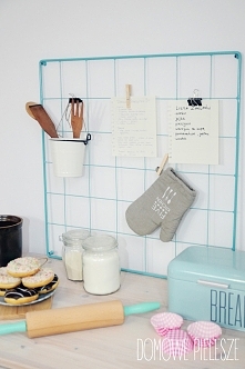 Organizer na ścianę / Przybornik / Tablica / Krata 

Dostępne w kolorach: biały, czarny, pastelowy róż, pastelowy turkus.