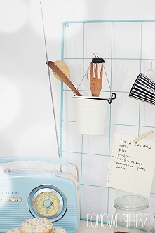 Organizer / Przybornik / Tablica / Kratka

Dostępne w kolorach: biały, czarny, miętowy, różowy.