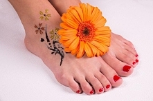 Atrakcyjne przyozdobienie stóp. Podpowiadamy na co warto się zdecydować