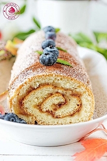 Ekspresowa rolada z jabłkami - Wypieki Beaty