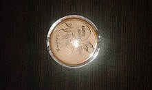 Rozswietlajacy bronzer do twarzy firmy Lovely :)
