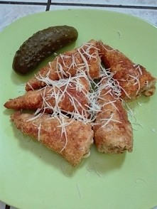 podpatrzone ze zszywki - nadziewane wafelki do lodów. pyszne :-)