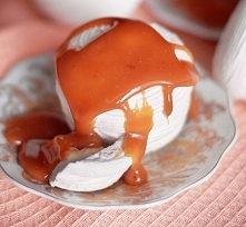 Bezy z sosem toffi, mega słodka chwila zapomnienia :) Po przepis klikamy w fotkę :)