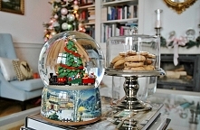 MODERN CLASSIC CHRISTMAS-po...