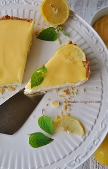 Tarta jogurtowa z lemon curdem