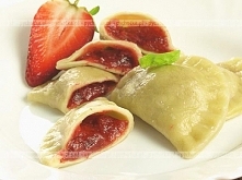 Pierogi ziemniaczane z powidłami