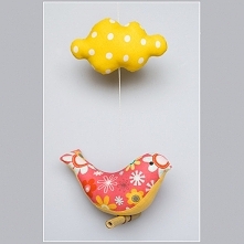 Pękata pliszka z chmurką