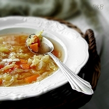 Zupa z kapusty z pomidorami