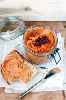 Pasta pomidorowa do chleba