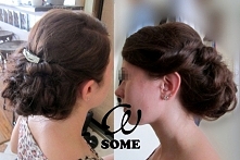 Niskie upięcie ozdobione spinką.