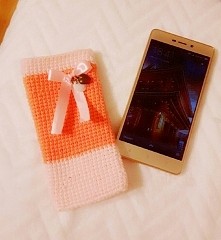 Fajny? Pokrowiec nie telefon. 
