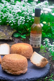 Ser wędzony typu góralskiego (a la oscypek)