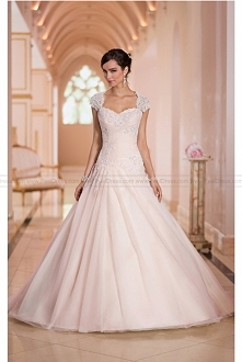 Stella York Style 5878