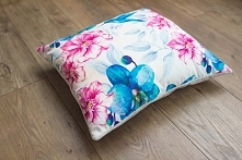 Poduszka jasiek w kolibry + szary plusz minky. Zapraszam na strony Misia Zdzisia.