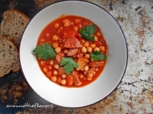 Gulasz z ciecierzycy
aroundtheflavors.blogspot.com