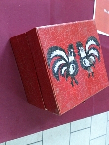 Pudełko ręcznie malowane i postarzane na drobiazgi.