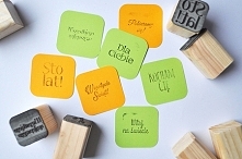 Wystempluj sobie coś :) Tanie stempelki na drewnianym klocku.