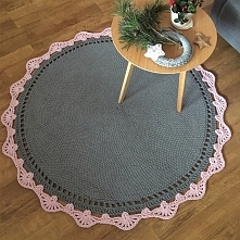 Dywan wykonana z wysokiej jakości sznurka bawełnianego. Ociepli i doda charakteru pomieszczeniu. Spełni funkcję dekoracyjną i użytkową. Sprawdzi się w salonie , pokoju dziecięcy...