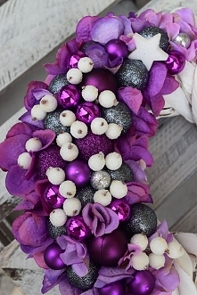 Wianek Świąteczny w fioleta...