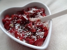 truskawkowo-bananowa nocna owsianka z bazylią