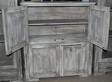 sosnowa komoda w czarnym wosku