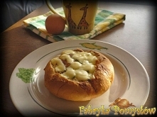 Jajko zapiekane w bułce