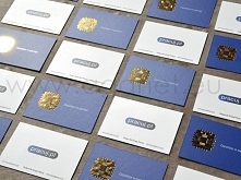 Wizytówki kaszerowane ze złoceniem to świetny sposób aby wyróżnić swoją markę.