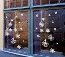 Okno w świątecznym klimacie