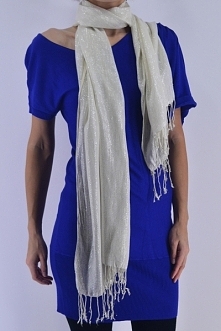 Błyszczący szal. Sprawdź. Klik.