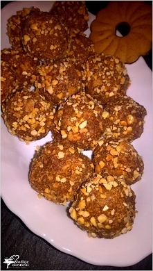 Orzechowe kuleczki sylwestrowe