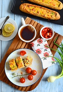 Śniadaniowa zapiekanka w ba...