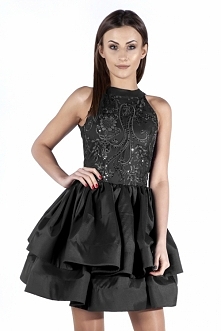 Czarna sukienka na sylwestra