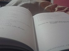 czytamy... aktualnie 100happydays czyli jak sie robi szczęście w 100 dni a wy co czytacie? pochwalcie sie