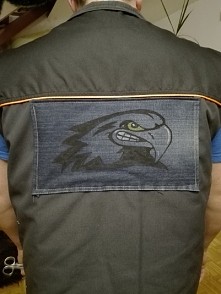 Szybki i prosty design bezrękawnika. Kawałek materiału, markery, chęci :D